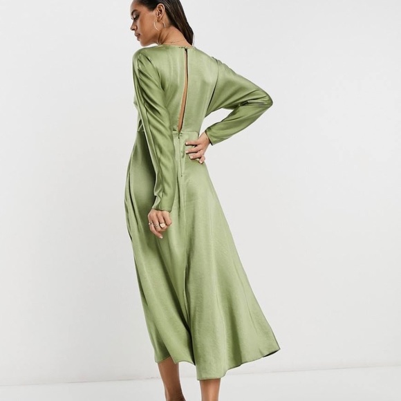 NWT ASOS design satin v neck dress - Picture 4 of 6